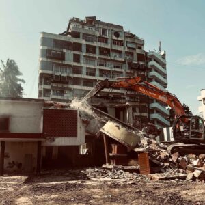 Silent Hydraulic Breaker Demolition